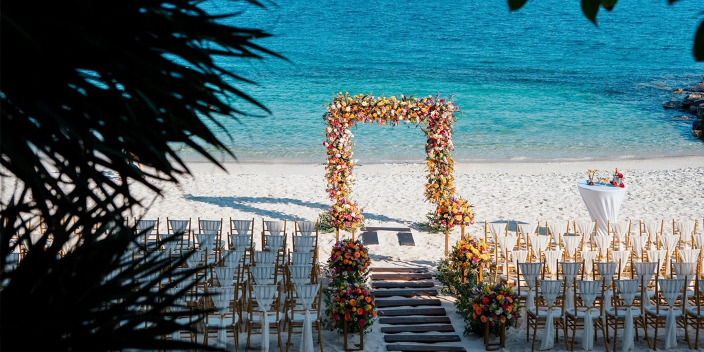 Destination wedding at NHA TRANG,VIETNAM 