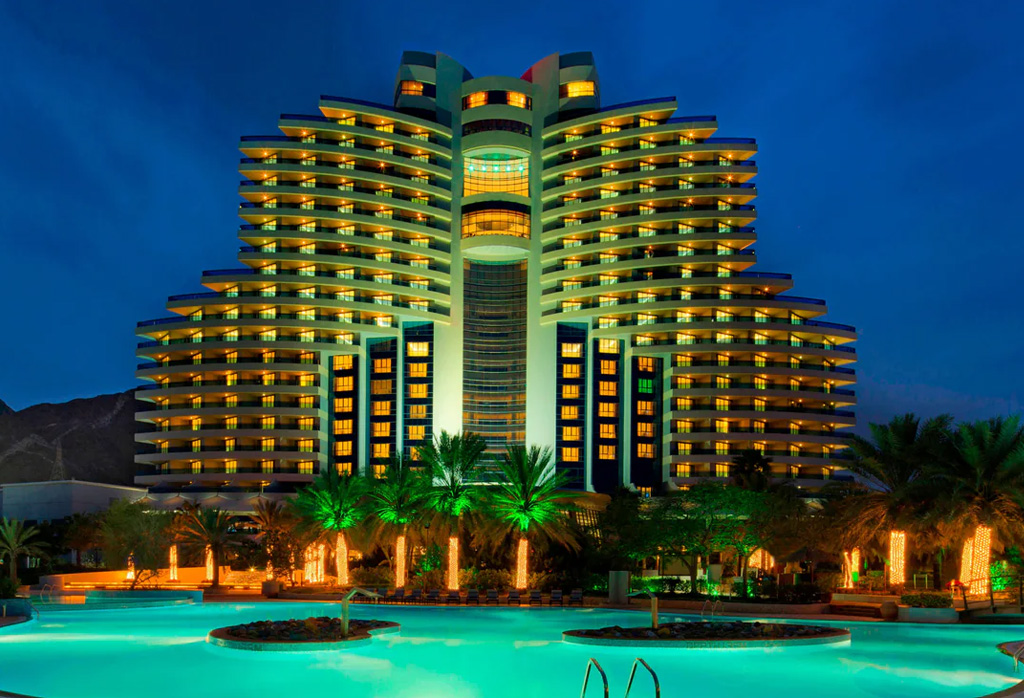 Le Méridien Al Aqah Beach Resort